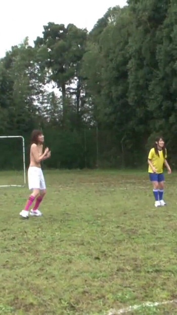 Emotional moment from "Asiatisches Fussballtraining artet zur harten sexorgie aus"