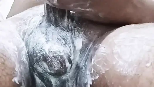 Karının böyle döle ihtiyacı var ..... iyi bir koca olmak