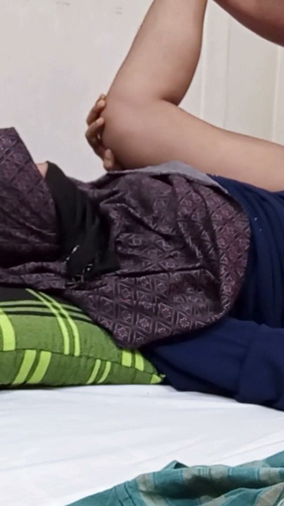 Hijabi Muslim indian aunty hardly fucked pussy and asshol sex video. | Clip 2