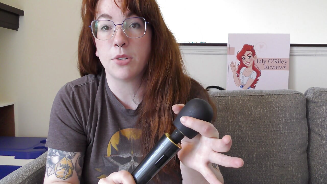 NSFW Ulasan Daripada Led Display Vibrating Wand Pro Kompak Dari Funzze