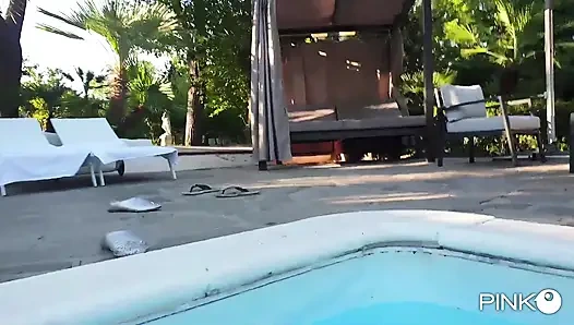 Korinha si gadis hot dientot habis-habisan sama luca ferrero