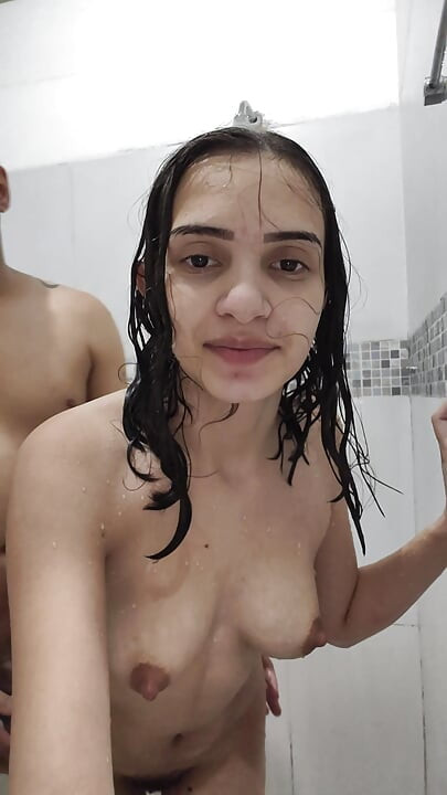 Moja žena i ja smo se dogovorili da ćemo snimiti video u kupaonici