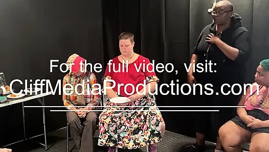 Sex Addicts Support Group wird zu einer orgie - Cliff Media Productions