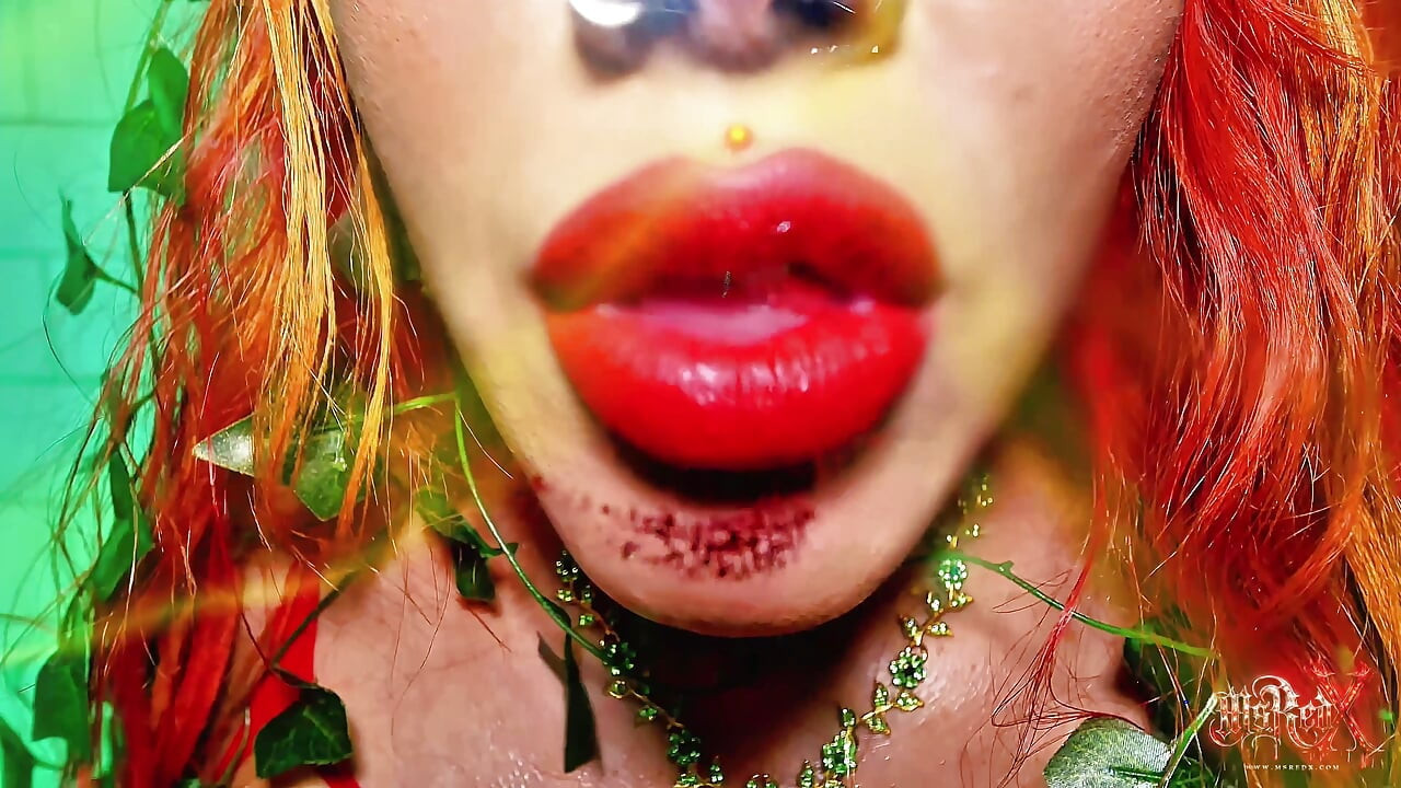 Ivy's Kiss Bloom of Ruin