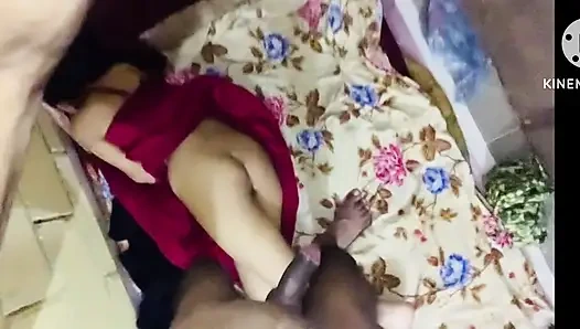 Индийскую сводную сестру дези жестко трахнули в киску XXX (хинди аудио)