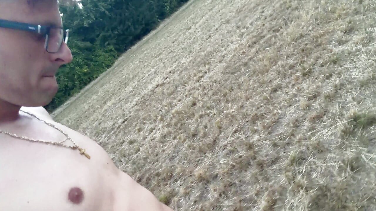 German boy jerks off naked outside and cums