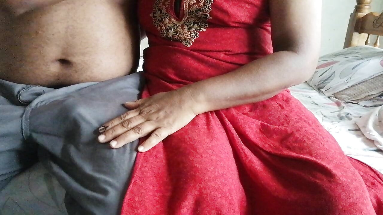 Kerala malayali chechi massaging