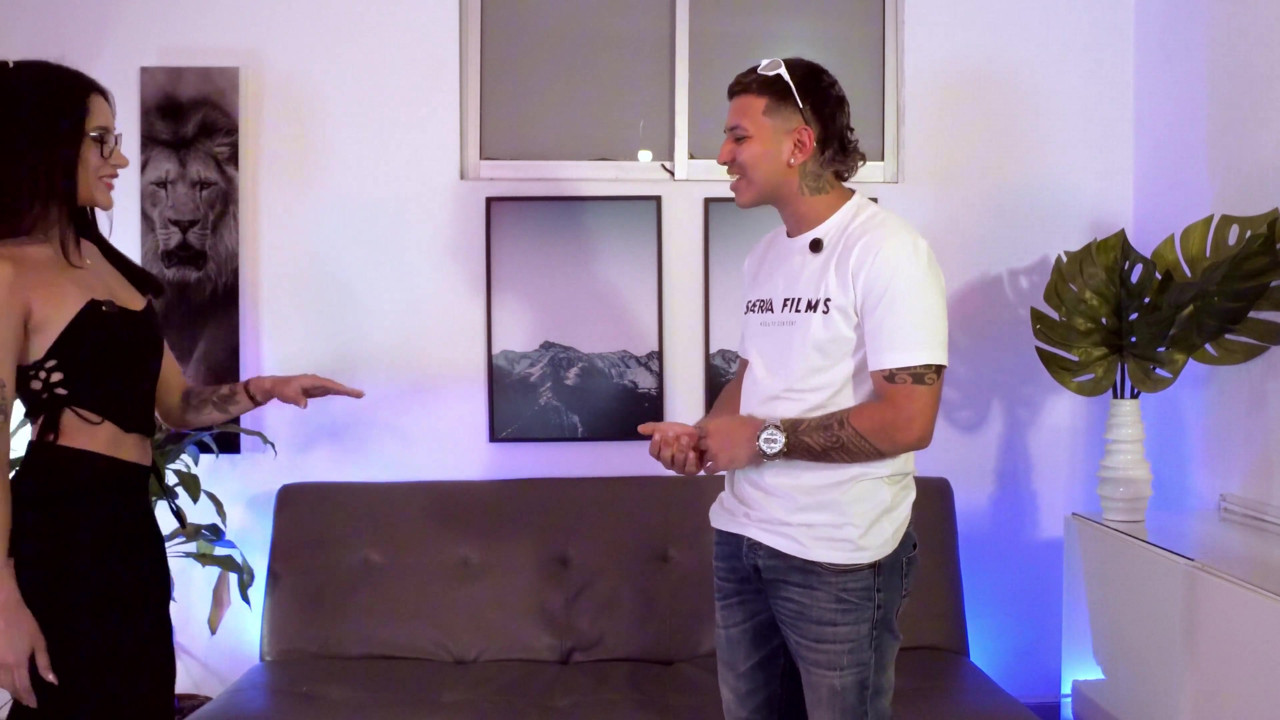 カロライナ・ゲレロが女性への秘密の魅力を明かす