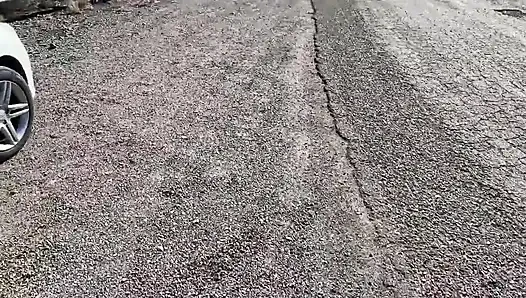 Sokağın Ortasında Yüzünde Boşalma Ile Oral Seks