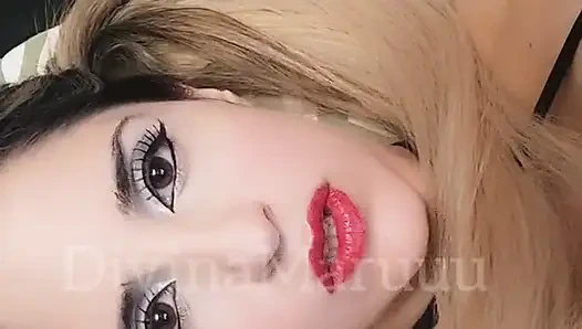 Kayganlaştırıcıyla oynamayı ve tamamen ıslanmayı sevdiğim yeni video! Hoşuna gidiyor mu?