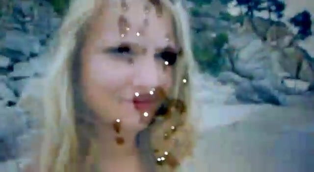 Cum on ellihot