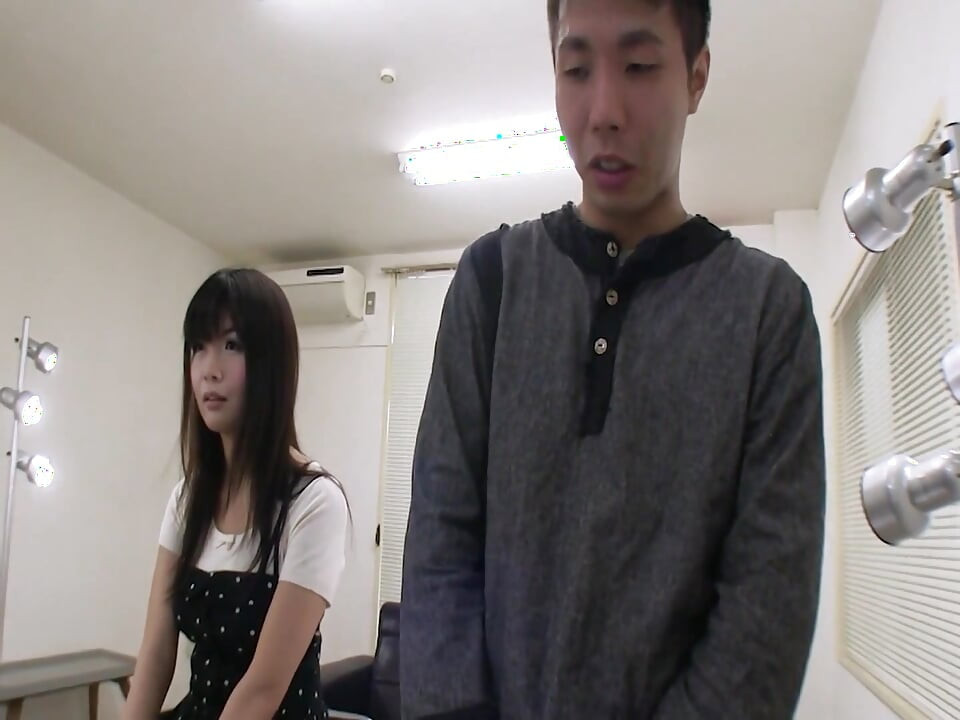 Asijská těsná kundička Scéna-4_beautiful japonská dívka s těsnou a chlupatou kundičkou Skončí s creampie