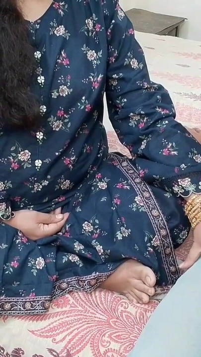 powiedziała jej o sile seksualnej męża, ponieważ bardzo zdenerwowana i rozwiązuje problem | Klip 1