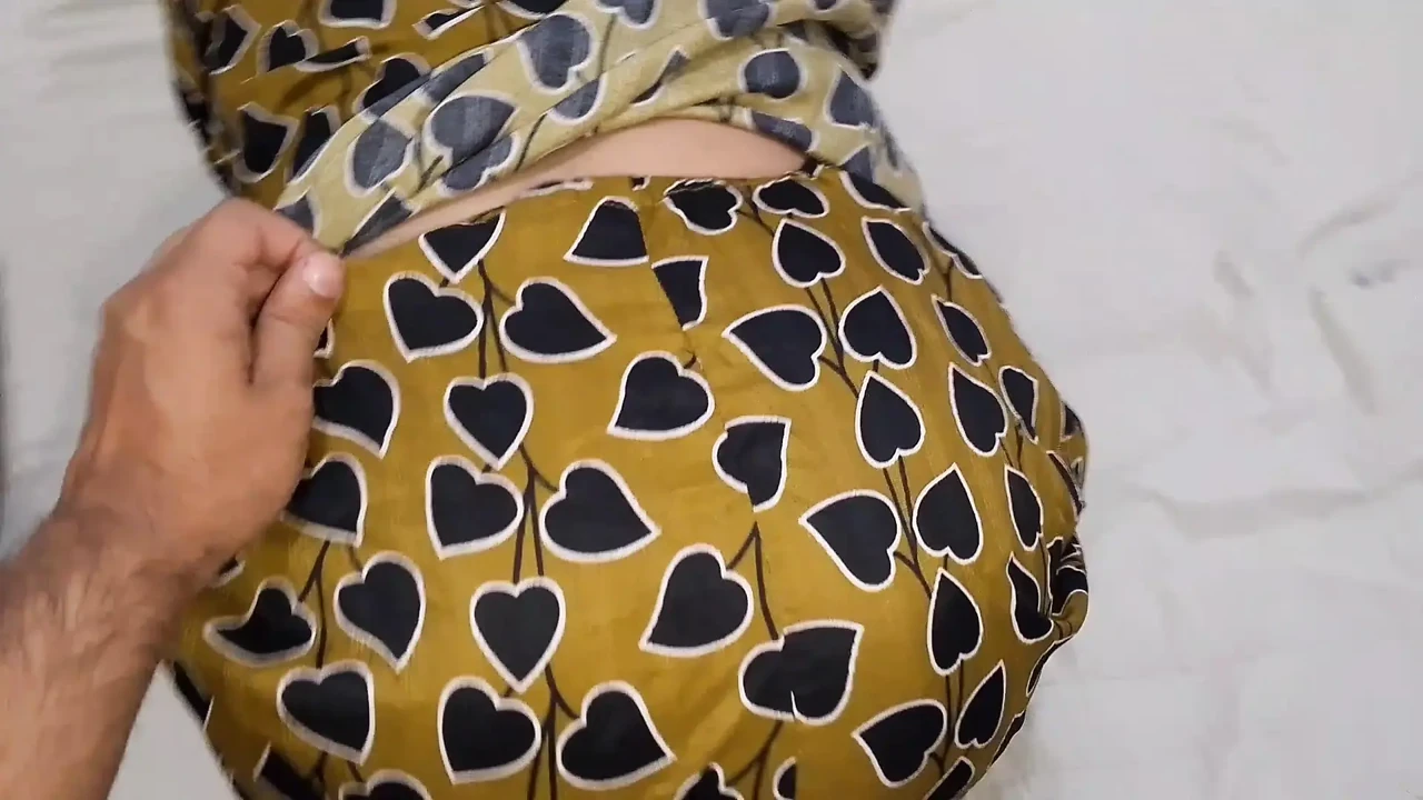 Devar taking advantage of the bhabhi