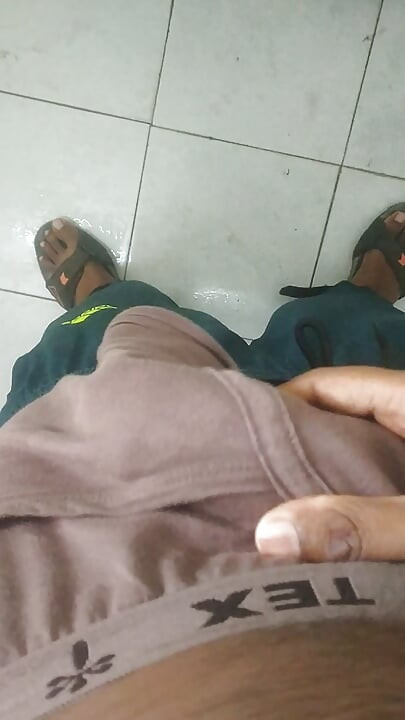 Tamil10inchesbbc συνεδρία