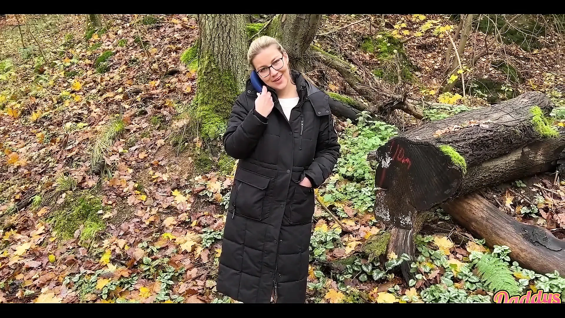 Extremely Horny MILF Cunt Squirts Outdoors