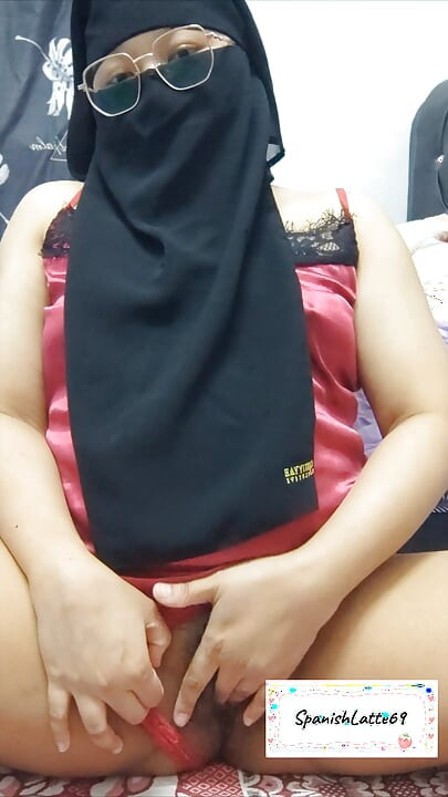 Playing with my own piss