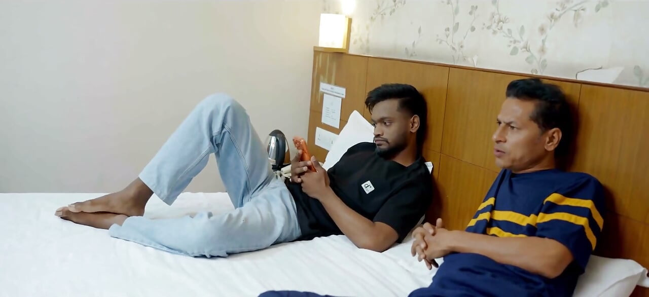 Indian Girlfriend and Boyfriend with X Boyfriend Make Threesome Chudai Video