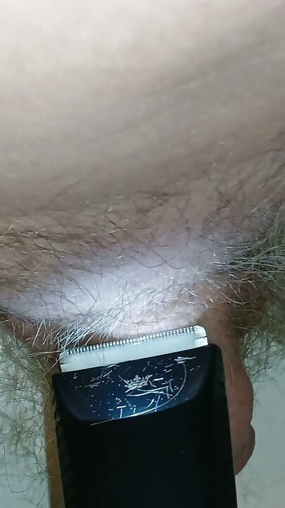 Shaving my dick