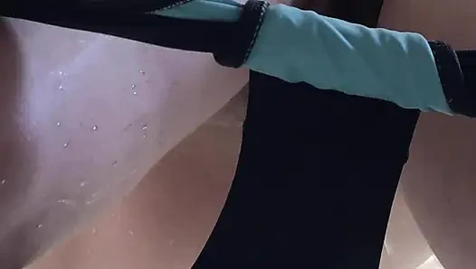 Дамам это видео понравится.. задницу лижет мою жену, пока я не кончу!