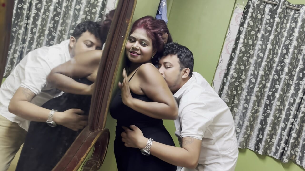 Bar main single room leke sexy girlfriend k sath hua pussy fucking. chut ki kiya masala ros..