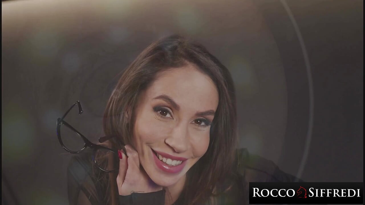 Rocco Siffredi - мамка Malena Nazionale, перевантажена масивними членами - екстремальне подвійне проникнення та подвійний анал
