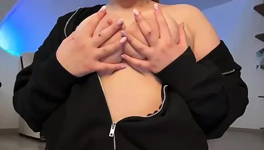 Close up - fingering memek sempit sama jucielussie