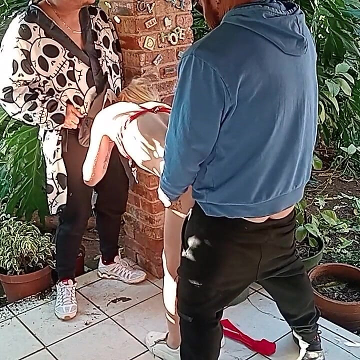 赤い服の女