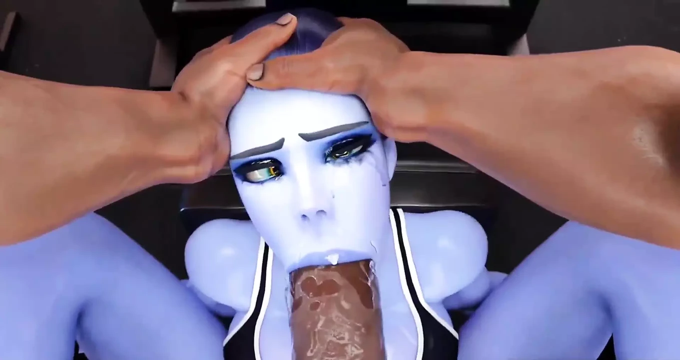 Widowmaker Lift Weights But Gets Interrupted