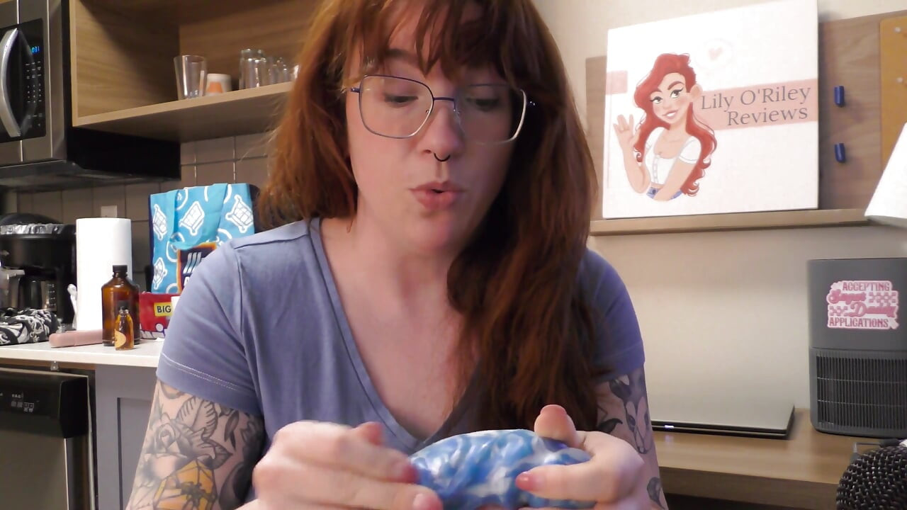 NSFW Review of the Night King Dildo by Uberrime