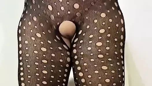 Tante super semok dengan celana ketat lagi asik goyangin pantat bahenolnya Cewek sange ini lagi asik muasin memeknya sampai muncrat 3