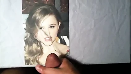 Chloe'ye saygı duruşu