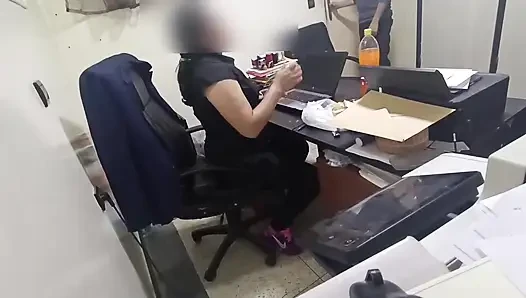 I Ordered a Home Delivery Service at My Work Office, and the Delivery Gu...