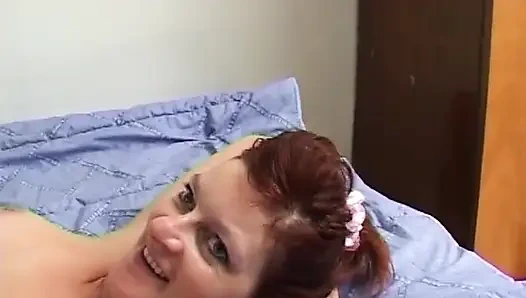 Грязная милфа испытывает жесткую жажду членов