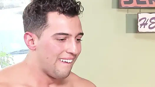 18 Yo teen gets huge cock in her tight pussy