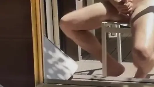 Str8 ev arkadaşımın sünnetsiz yarağını sıvazlarken bu videoyu buldum