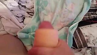 Me masturbo con mi nuevo coño de goma