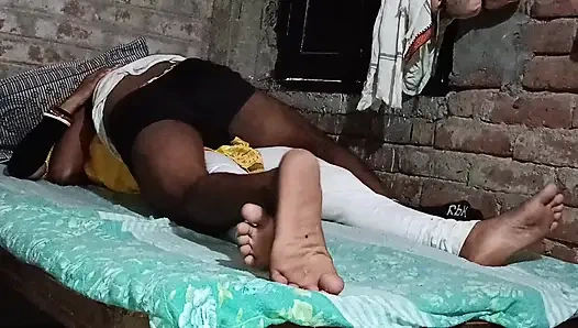 Bengali bhabhi k saat romance