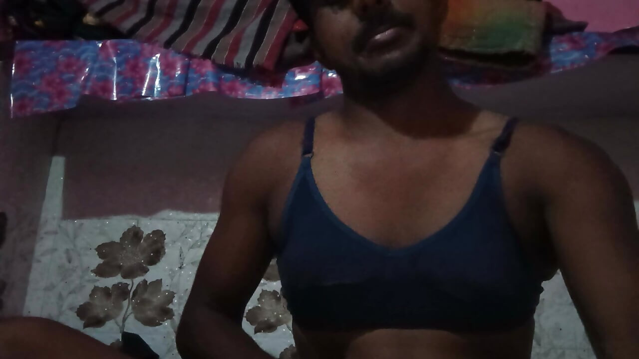 এটা একটা বড় মুখওয়ালা লিঙ্গ এবং এটা কালোও বটে।