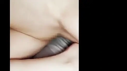 Binlerce kişi arasından seçilen büyük mertebeli cazibe, nadir samimi aceleyle yakalandı