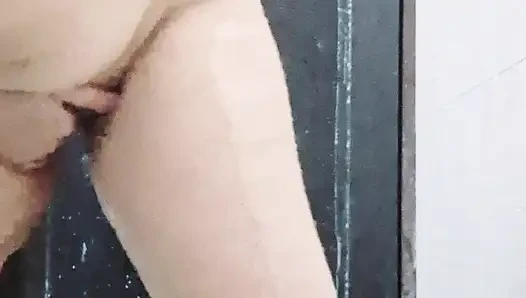 Hintli teyze 18 yaşındaki oğlan tarafından sikiliyor banyo videosu