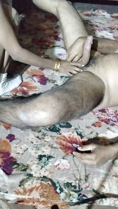 Stepsister Saba Gaashti first time enjoy