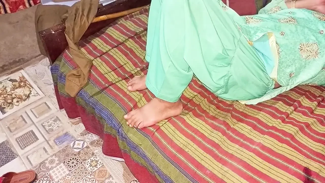 Apne Girlfrind Ko学校大学我 Chod Diya Xxx（印地语音频）