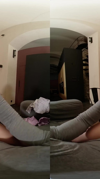 Silný okamžik z "Naughty Student Rika Fane Prosí o mého ptáka"