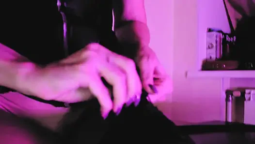 Sahibe pembe eva lateks fetiş tanrıçası orta yaşlı seksi kadın dominatrix deri çizmeler