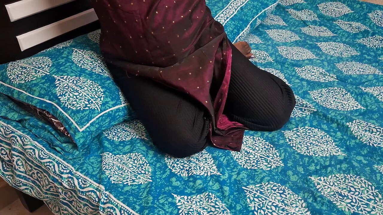 Une Demi-sœur Sexy Et Son Frère Baisent