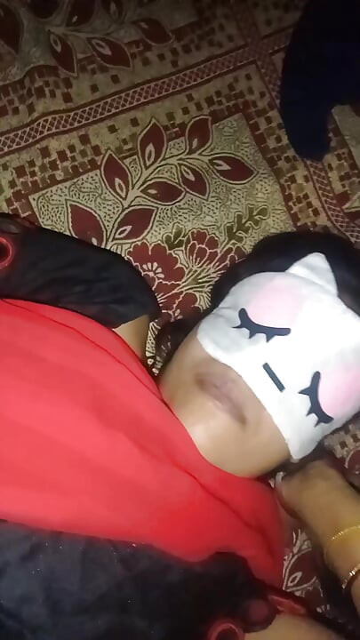 Bhabhi fuking on dever to much fun with Hindi audio