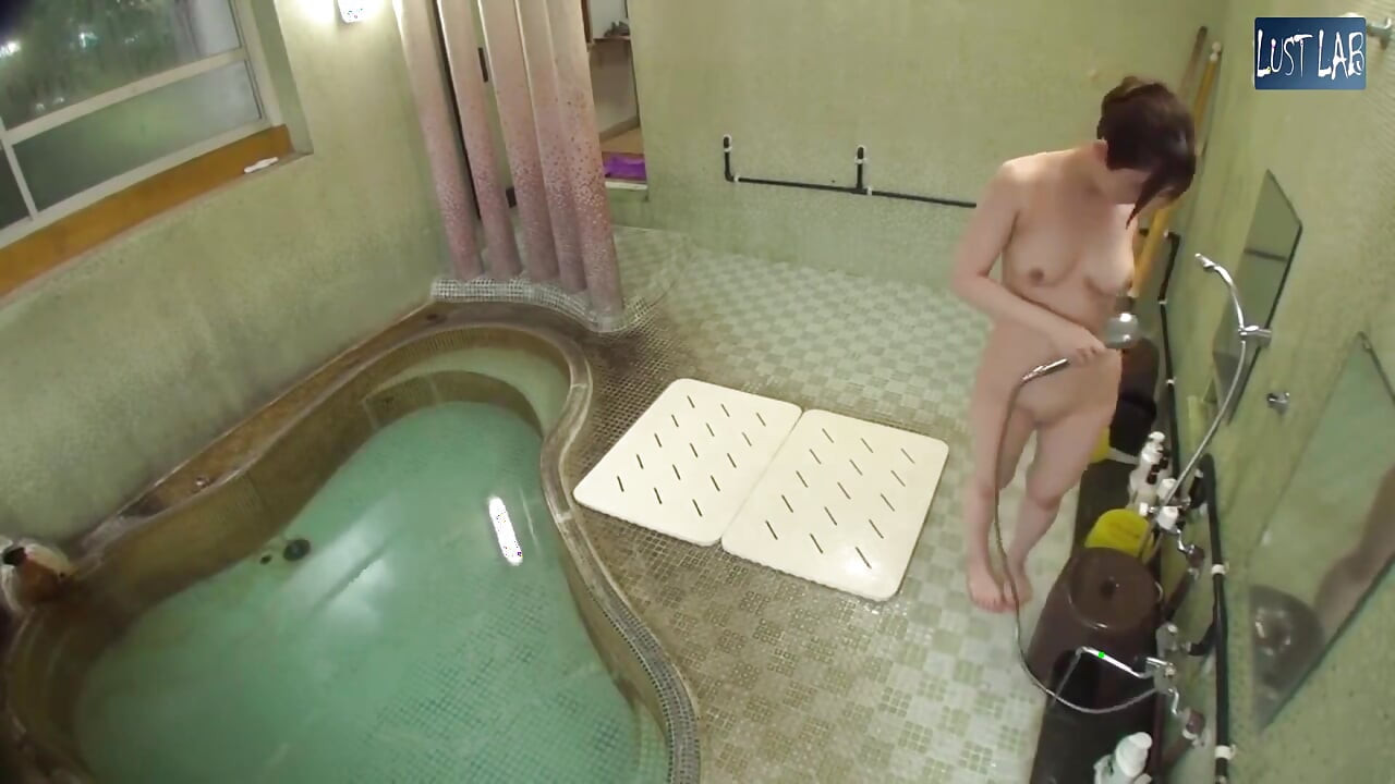 Aphrodisiac Hot Spring Water Heats the Body Until Restraint Completely Falls Apart Part 3