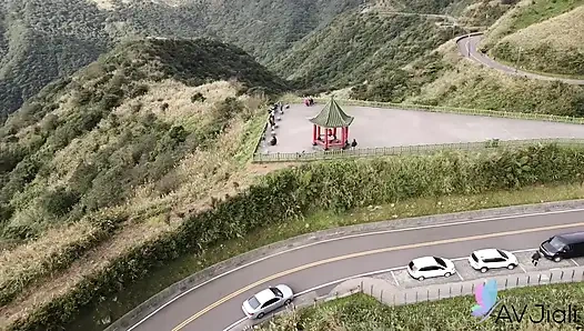 Свидание в видео от первого лица с курящей горячей крошкой-брюнеткой, Jiaxin