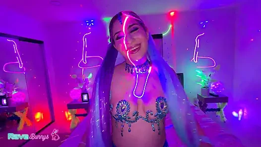 Dahlia noire verlässt den rave für einen wilden neonbelichten privaten affäre!